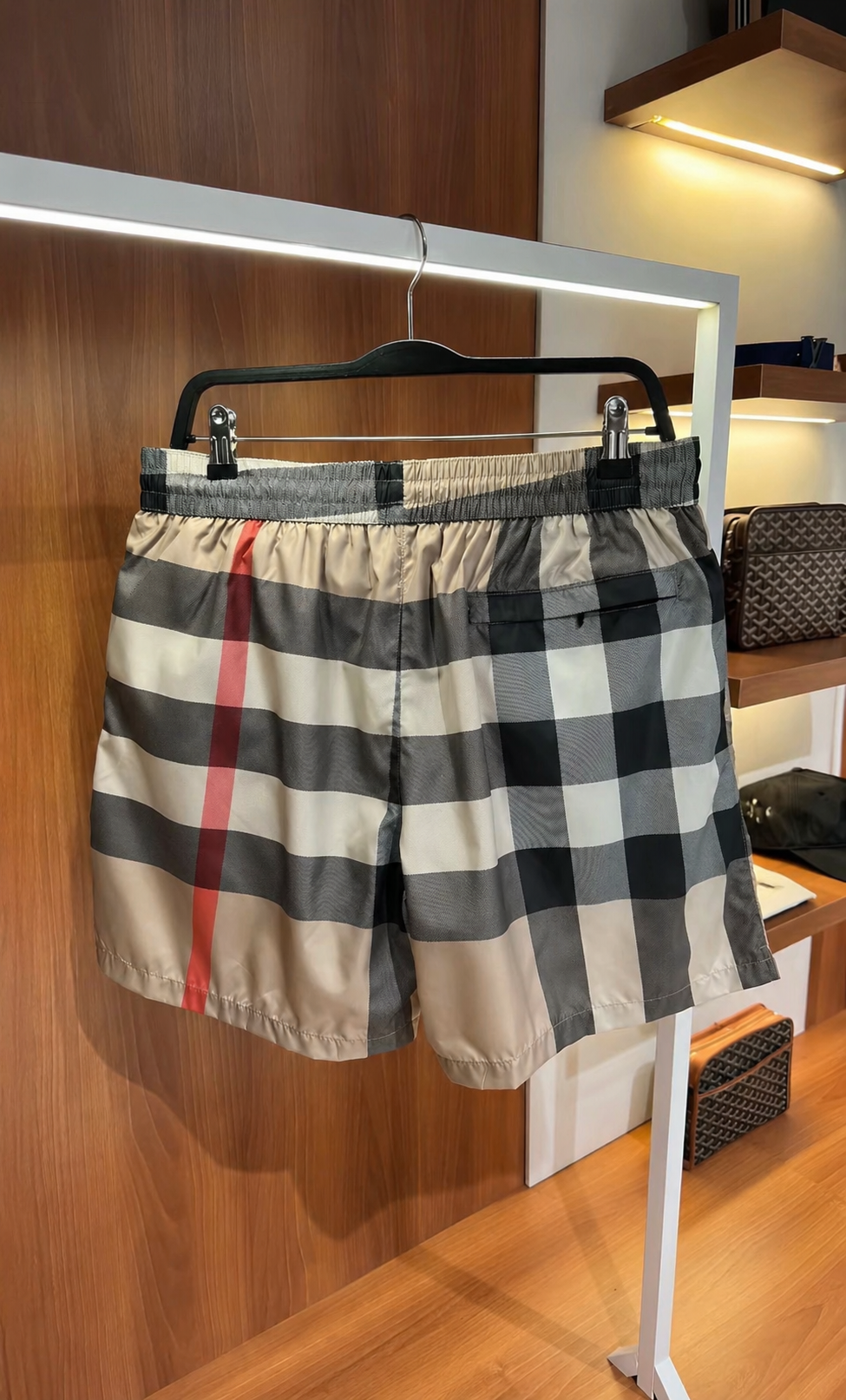 SHORT BURBERRY (BEIGE) – Image 3